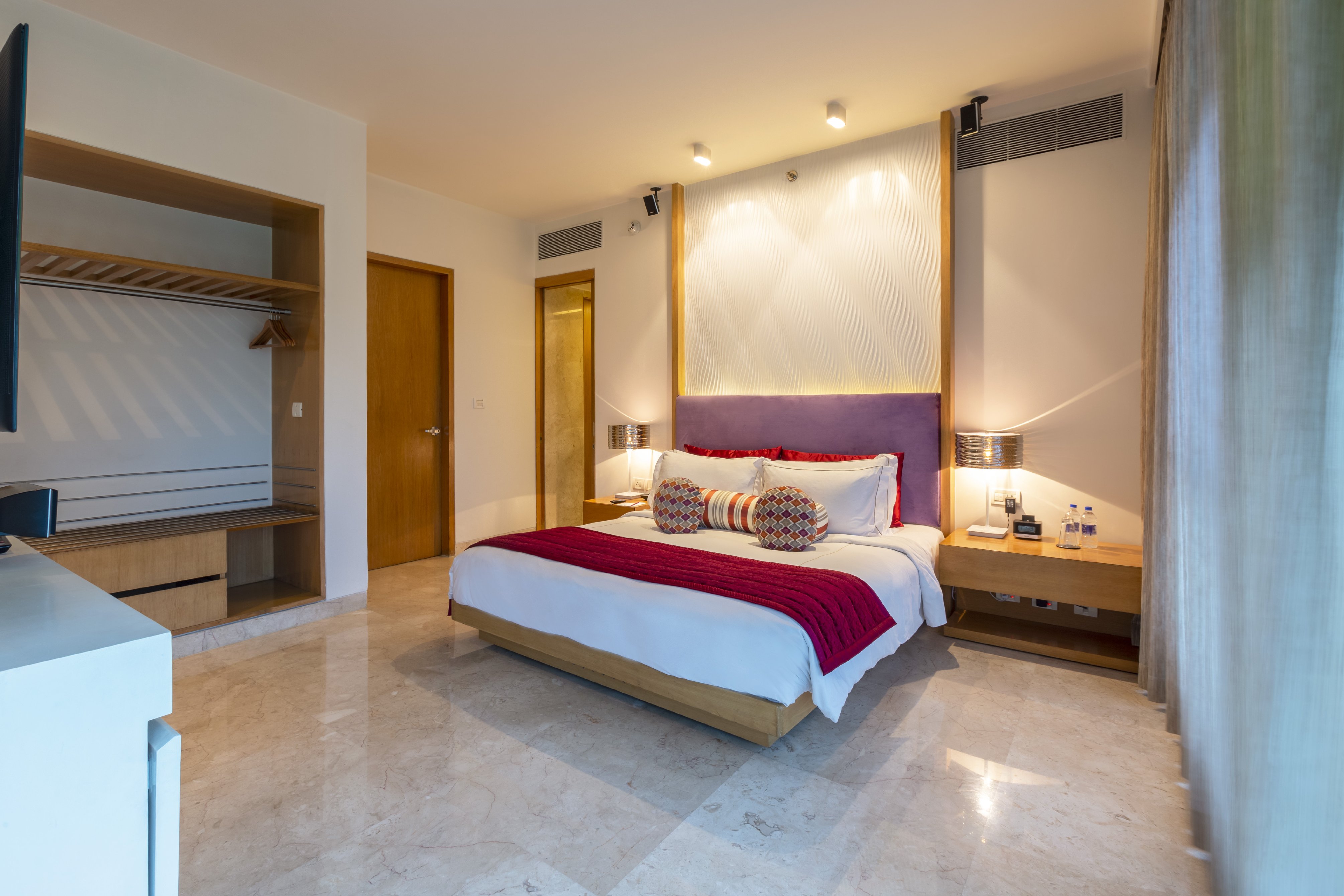 Vivanta Bengaluru, Whitefield - Tap to explore photos