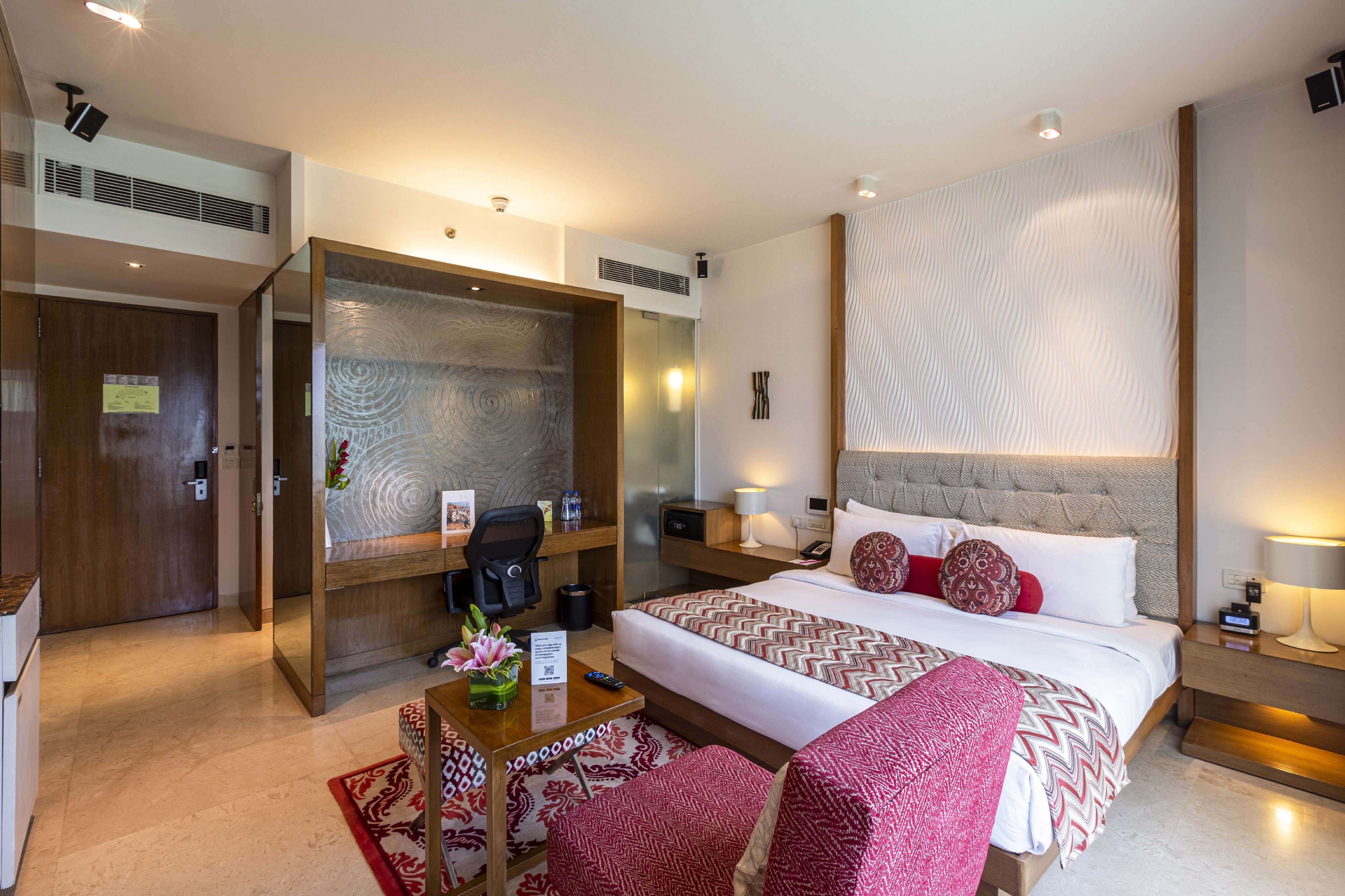 Vivanta Bengaluru, Whitefield Room Type - Deluxe Room Garden View Queen Bed