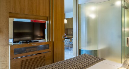 Vivanta Bengaluru, Whitefield Room Type - Deluxe Suite 1 Bedroom City View Queen Bed