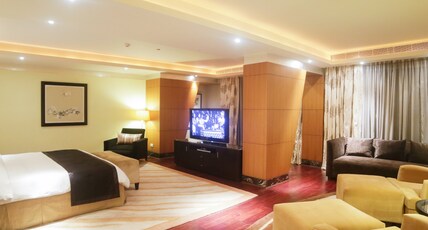 Taj Club House, Chennai Room Type - Presidential Suite 2 Bedroom King Bed