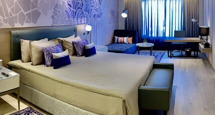 Vivanta Vadodara  Room Type - Vivanta Suite City View King Bed with Jacuzzi