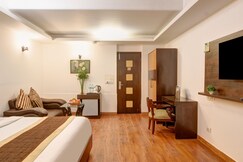 Airport Hotel Grand by Fantasia