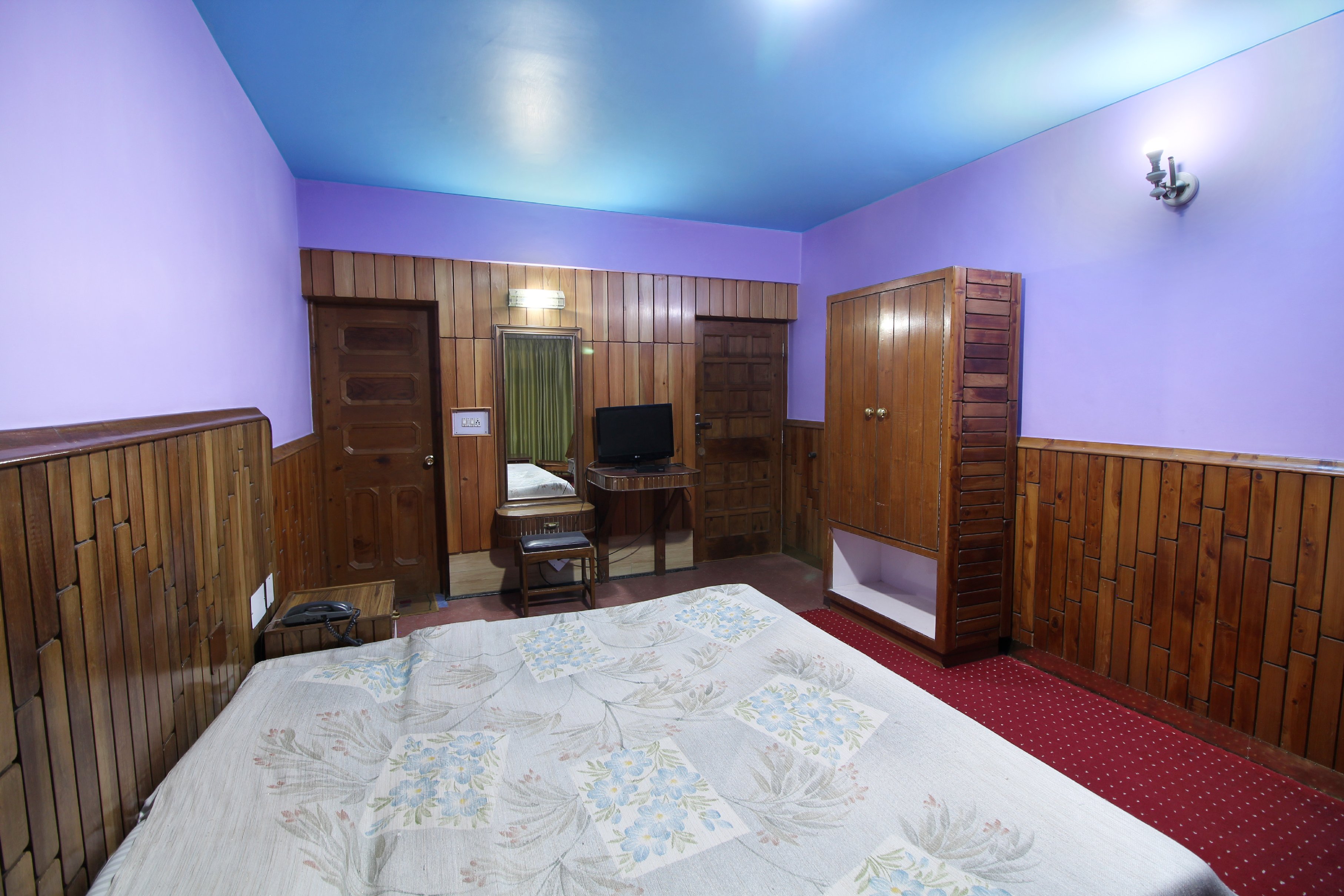 Hotel Silmog Garden - Tap to explore photos