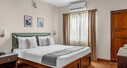 La Vaiencia beach resort Room Type - Deluxe Room With Balcony La Vaiencia beach resort Room Type - Deluxe Room With Balcony
