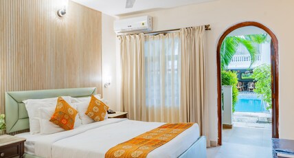 La Vaiencia beach resort Room Type - Deluxe Pool View Room With Balcony La Vaiencia beach resort Room Type - Deluxe Pool View Room With Balcony