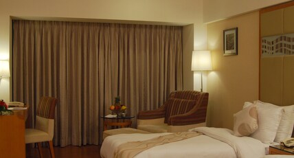 Lords Plaza Ankleshwar Room Type - Deluxe Room
