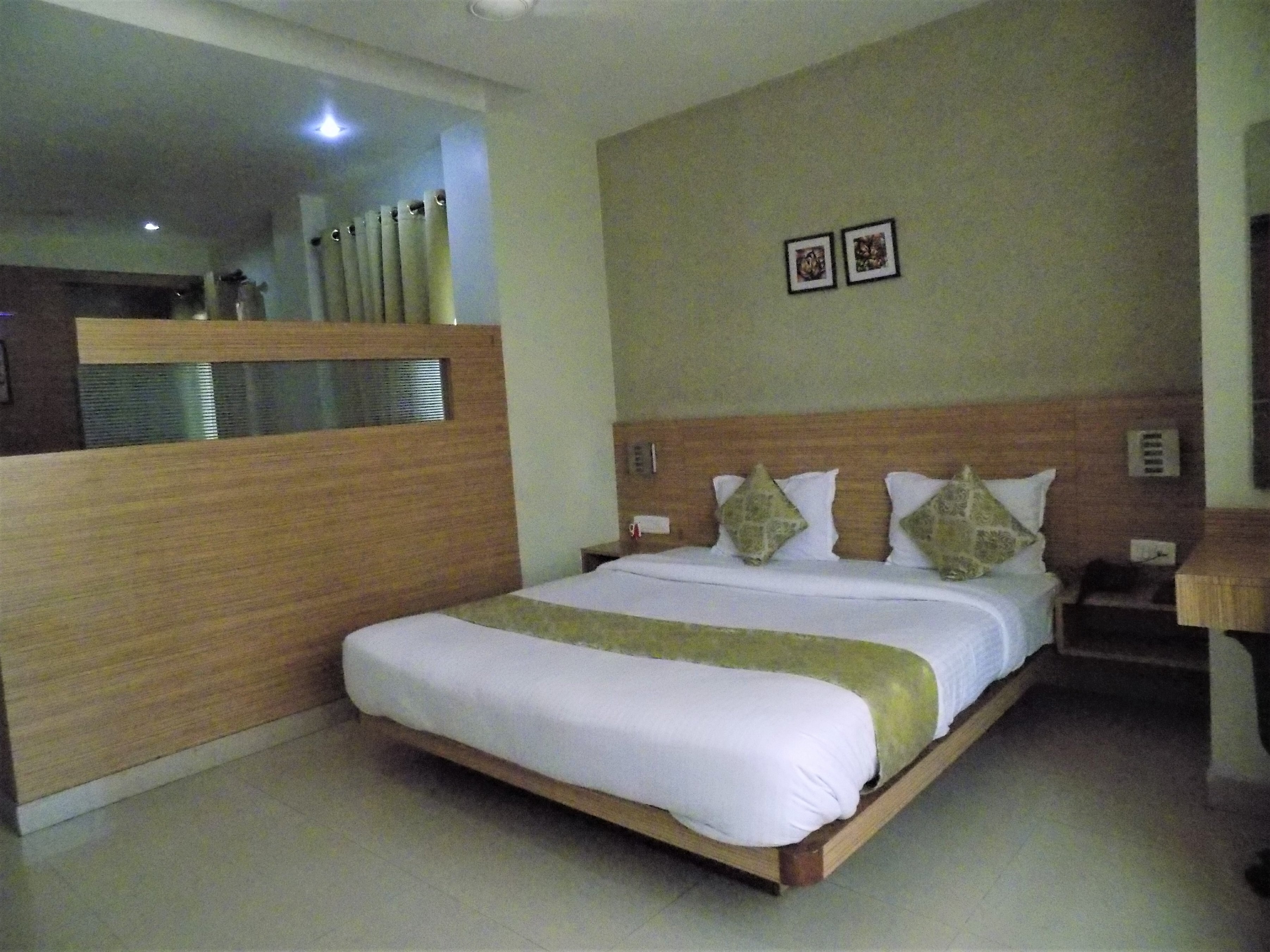Hotel Aarian Aatithya - Tap to explore photos