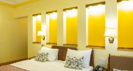 Jai Niwas- A City Garden Hotel Room Type - Ac Family Deluxe Room