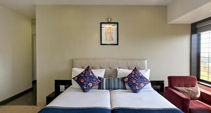 Hotel Le Grande - Mumbai International Airport. Room Type - Premium room with Hi - Tea Hotel Le Grande - Mumbai International Airport. Room Type - Premium room with Hi - Tea