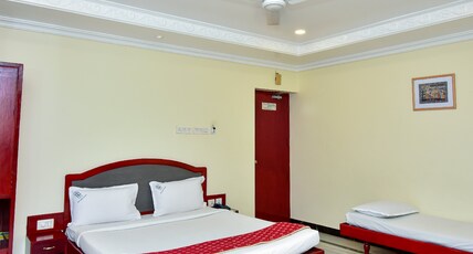 Hotel Sri Sabthagiri Room Type - Superior AC Room