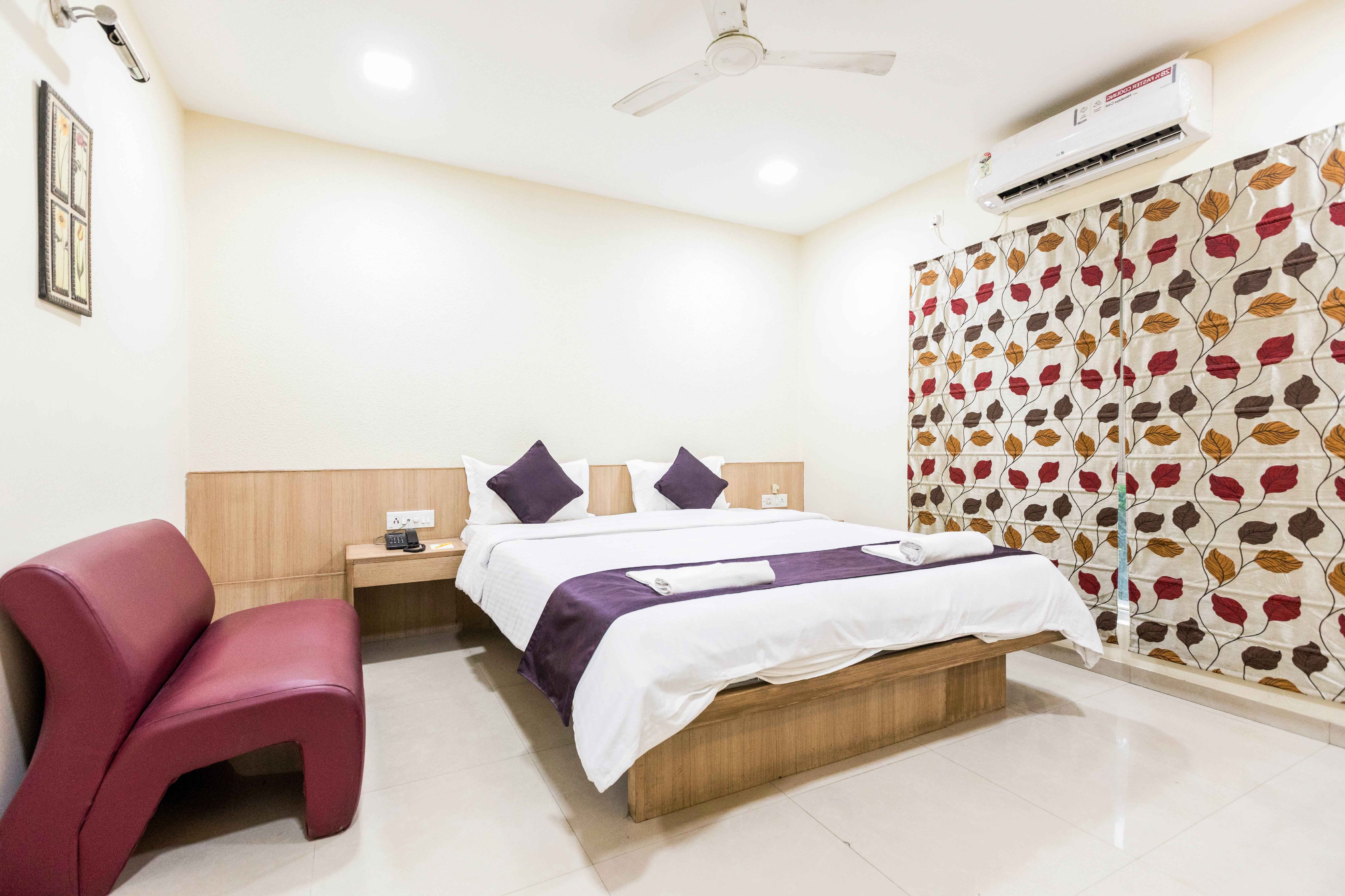 LYNQ-CICO - Hotel Room Type - Deluxe Double