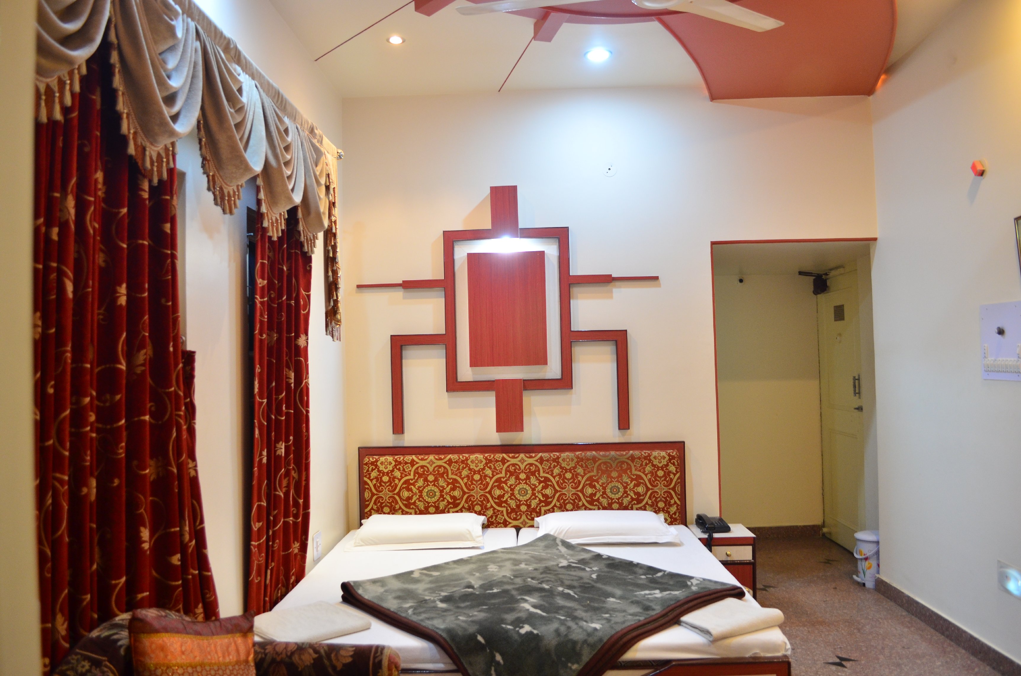 Hotel Kalyan Room Type - Royal Deluxe Room AC