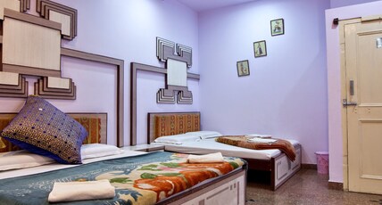 Hotel Kalyan Room Type - Superior Four Bedroom AC