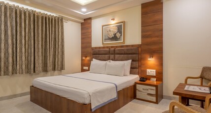 Hotel Highway King Room Type - King Standard Room