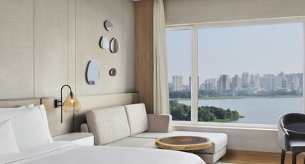The Westin Mumbai Powai Lake Room Type - Deluxe Room, 1 King- Lake view with Bathtub The Westin Mumbai Powai Lake Room Type - Deluxe Room, 1 King- Lake view with Bathtub