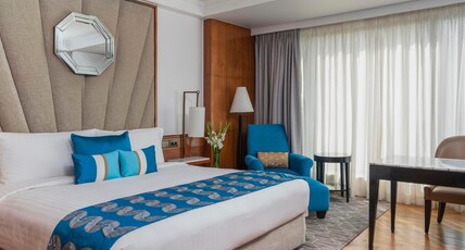 Intercontinental Marine Drive Room Type - 1 King Bed Classic Non Smoking