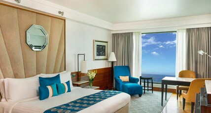 Intercontinental Marine Drive Room Type - 1 King Bed Premium Sea View Non Smoking