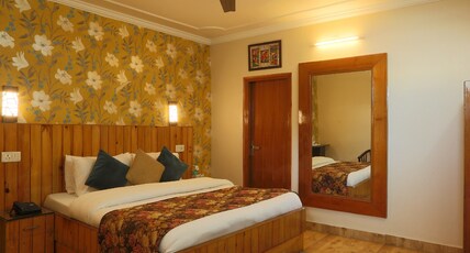 Mongas Hotel and resort ! Mall Road Dalhousie Room Type - Deluxe Room- NON VIEW Mongas Hotel and resort ! Mall Road Dalhousie Room Type - Deluxe Room- NON VIEW