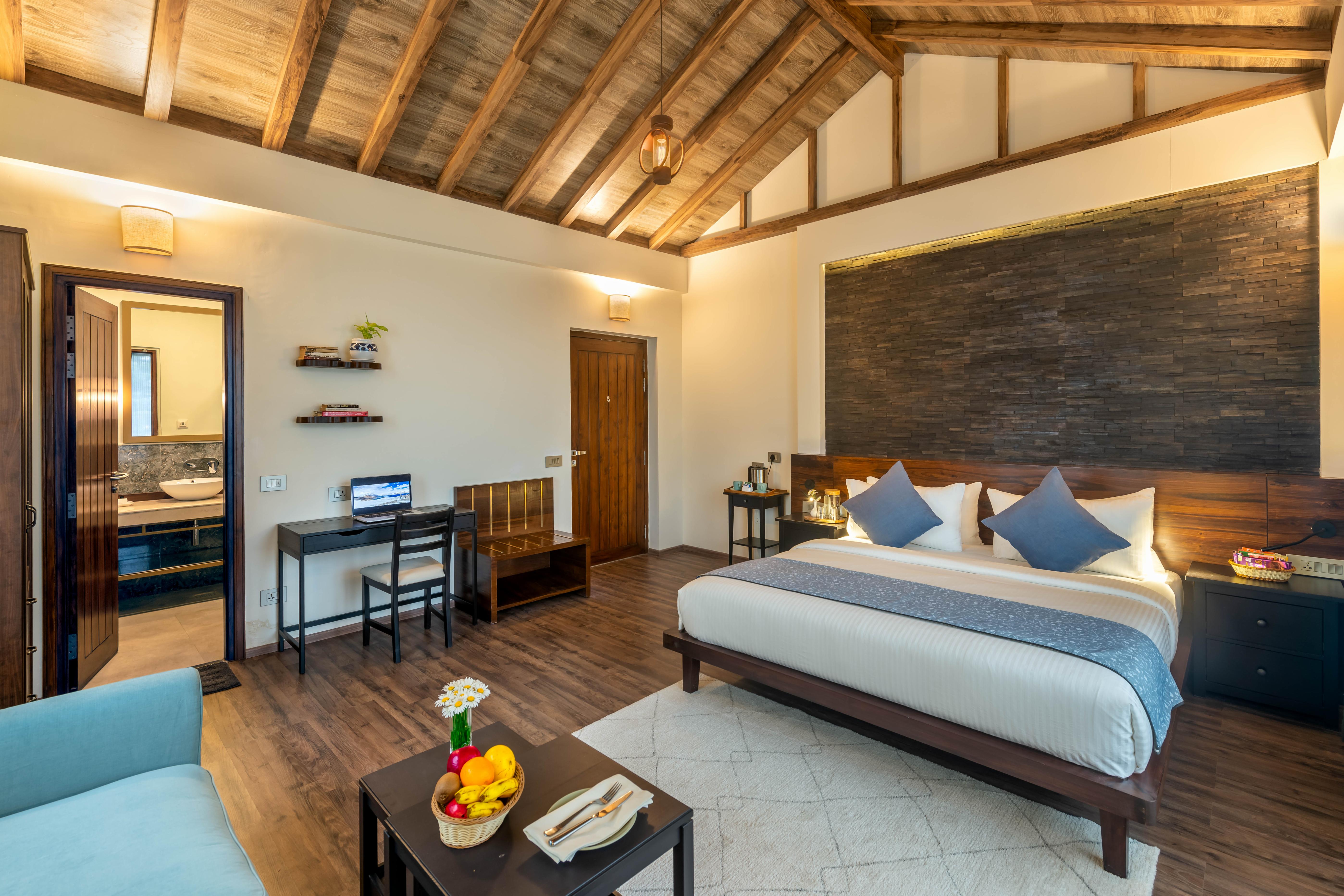 Hotel Eagles Nest Room Type - Deluxe Room