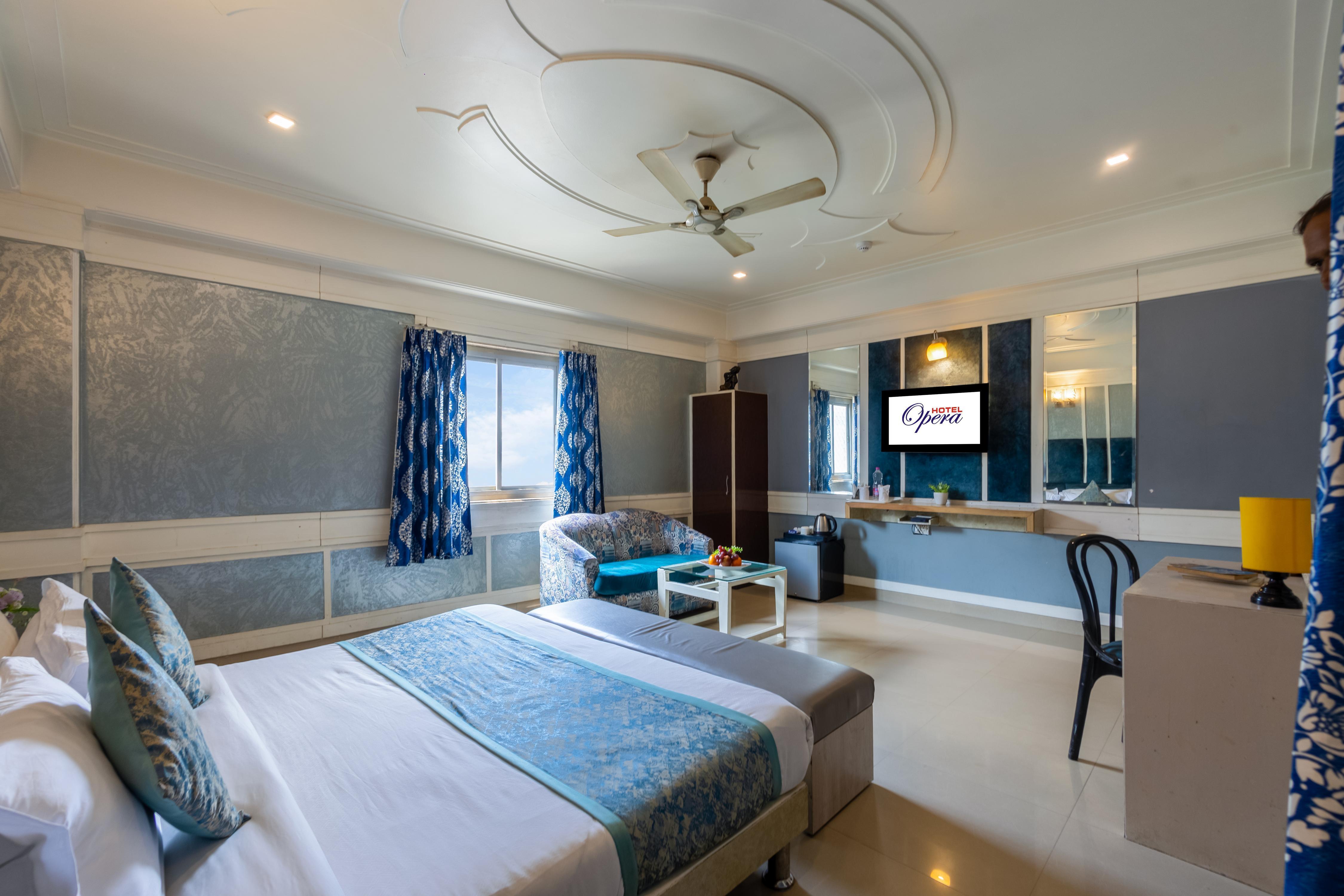 Hotel Opera Mahipalpur Delhi Airport - Tap to explore photos