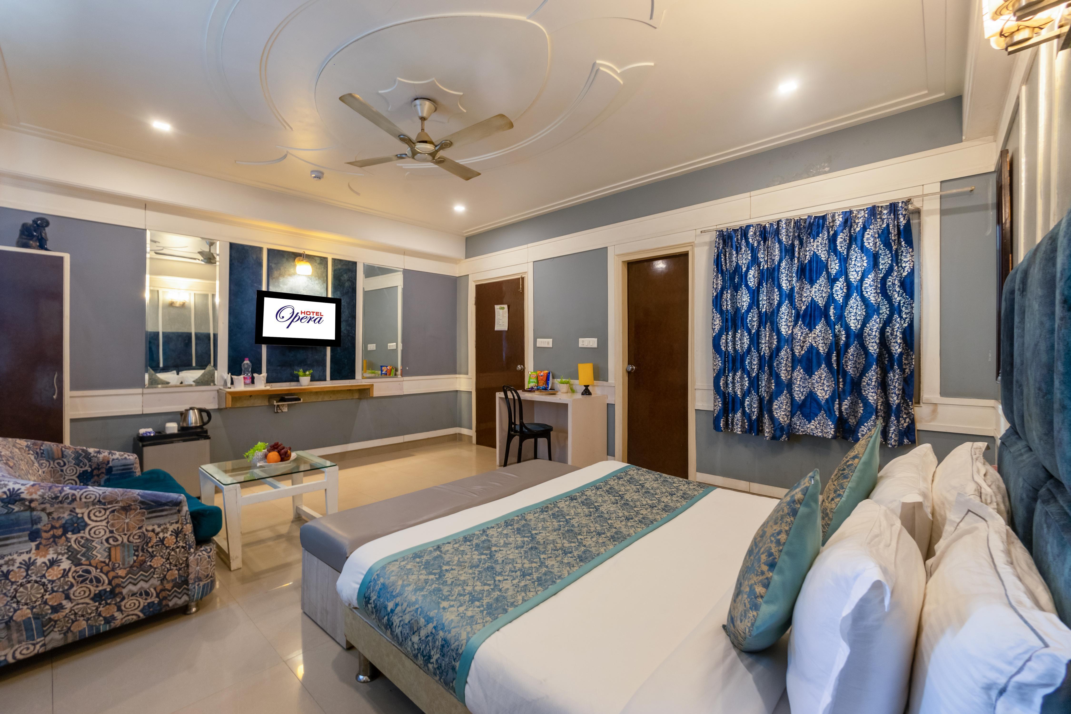 Hotel Opera Mahipalpur  Delhi Airport