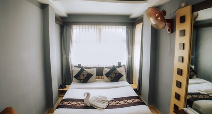 The Amarjeet Hotel Room Type - Standard Deluxe Room