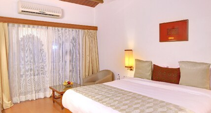 Gateway Kandla Gandhidham Room Type - Superior Cottage with King Bed