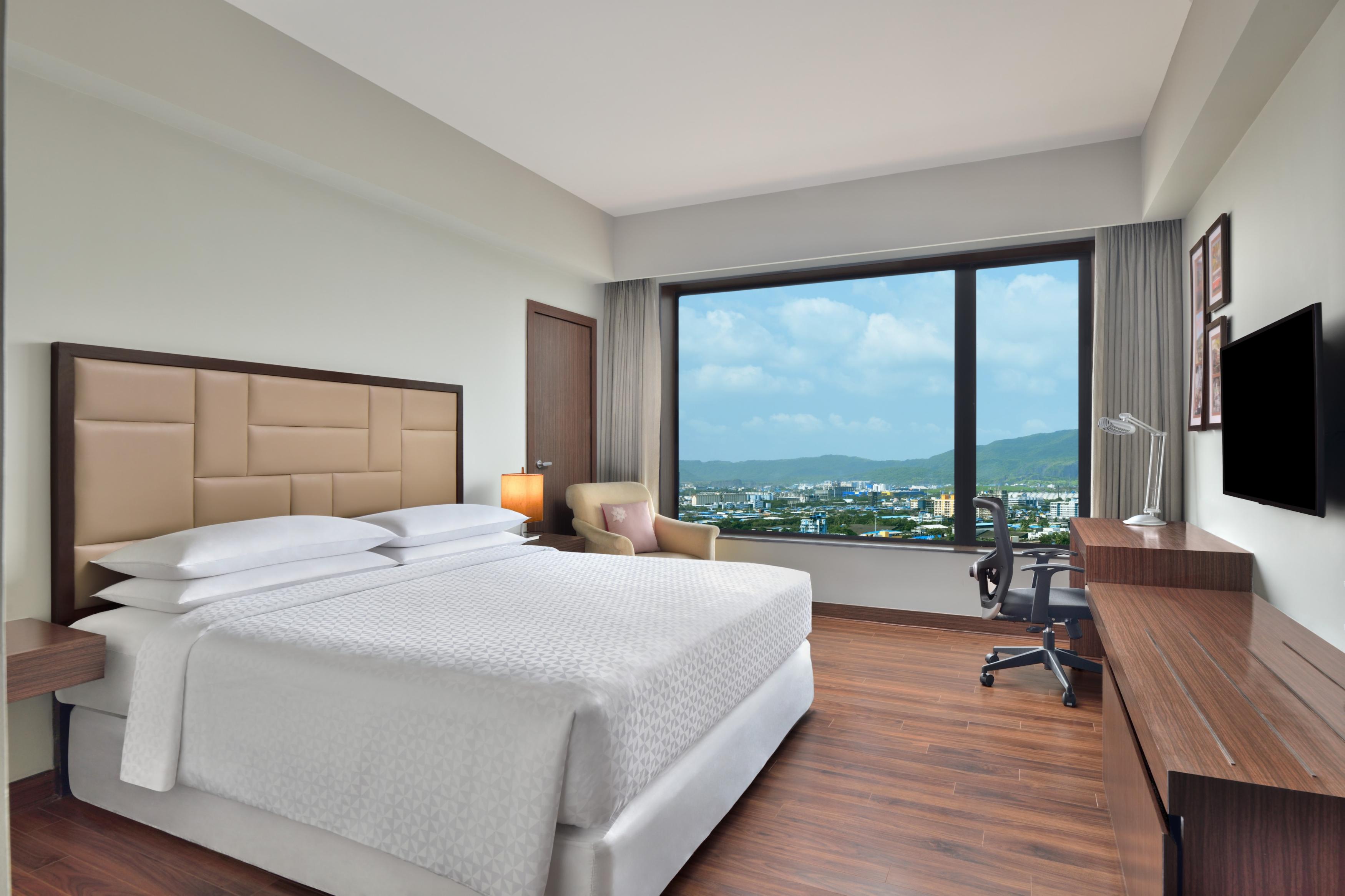 Four Points By Sheraton Navi Mumbai Room Type - Club room, King Bed