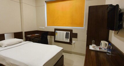 Ginger Mangalore Room Type - Queen Room