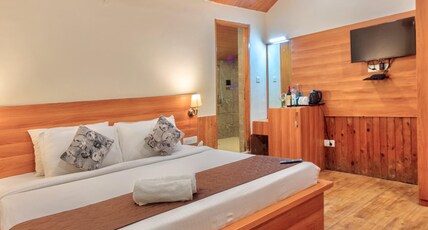 PARADISE-The Whitehouse Cafe (A Riverside Retreat) Room Type - Mirror of Beas River Room PARADISE-The Whitehouse Cafe (A Riverside Retreat) Room Type - Mirror of Beas River Room