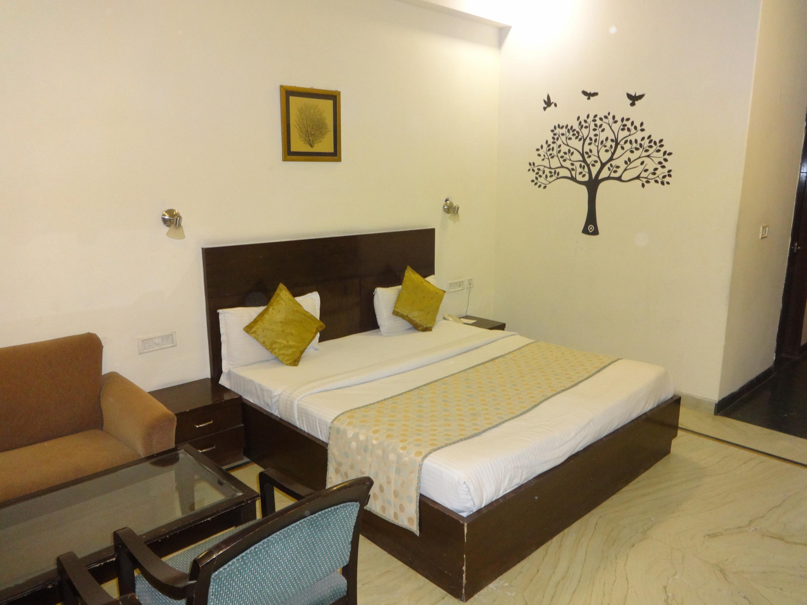 HOTEL 42 Room Type - Deluxe Room