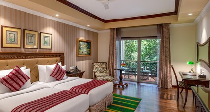 Mayfair Lagoon Room Type - Club Twin Room with Bathtub and Balcony