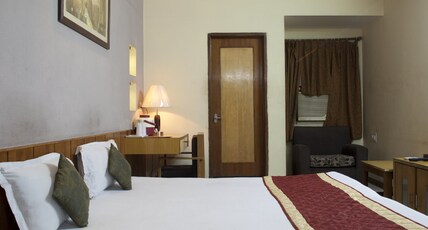 Hotel Shalimar Room Type - Royal Deluxe Room