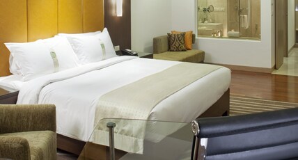 Holiday Inn Mumbai International Airport Room Type - Executive King Room-Non Smoking Holiday Inn Mumbai International Airport Room Type - Executive King Room-Non Smoking
