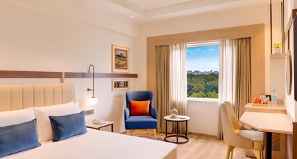 Lemon Tree Premier Ulsoor Lake Bangalore Room Type - Business Room