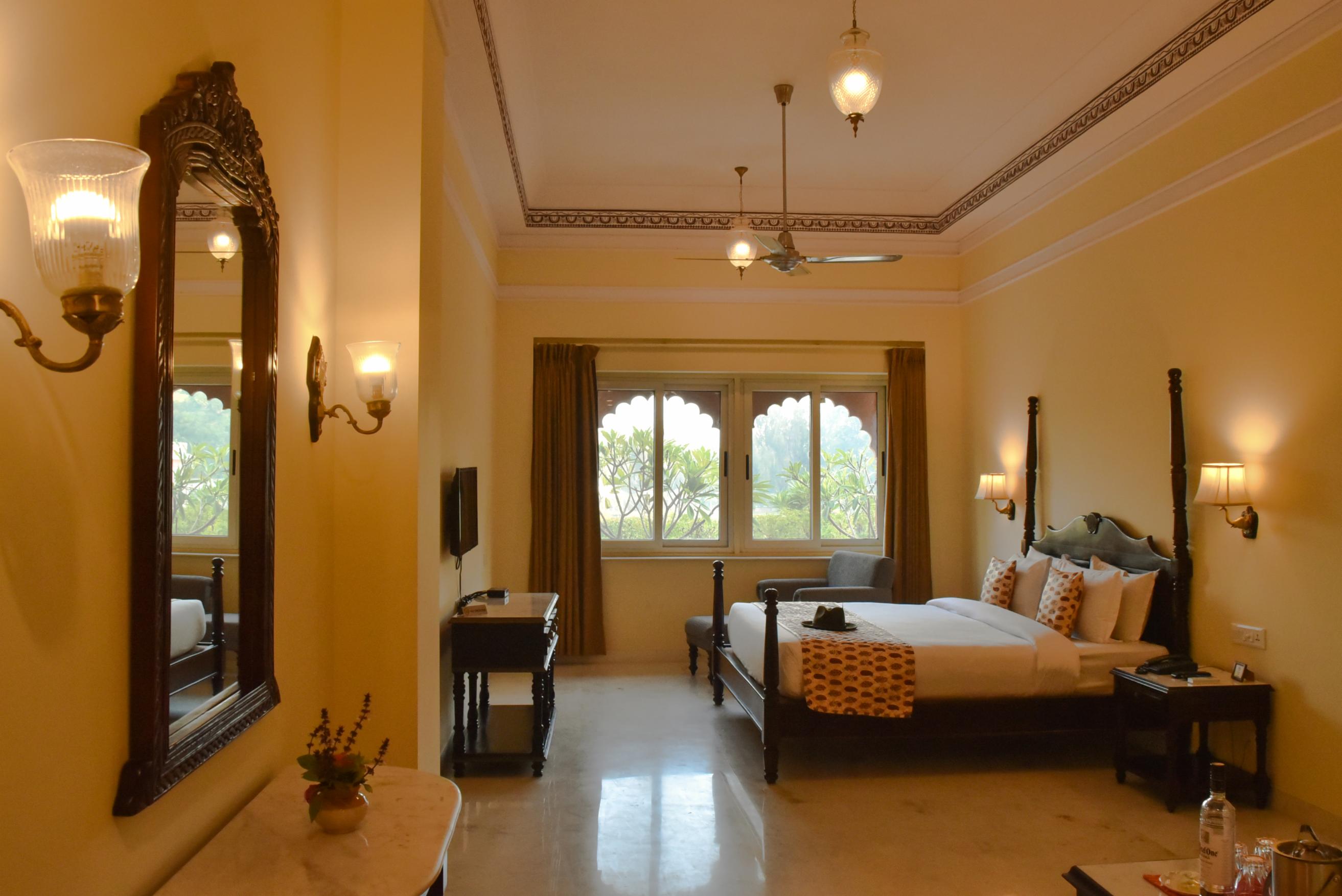 Umaid Palace - A Lakeside Resort - 25 minutes to Mehandipur Balaji & Chand Baori Abhaneri - Tap to explore photos