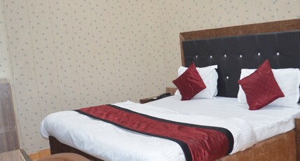 Hotel Gupta Palace Room Type - Deluxe Double Room Non AC