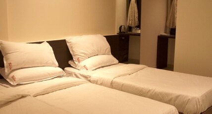 Shivam Hotel Room Type - Triple Bed Room AC
