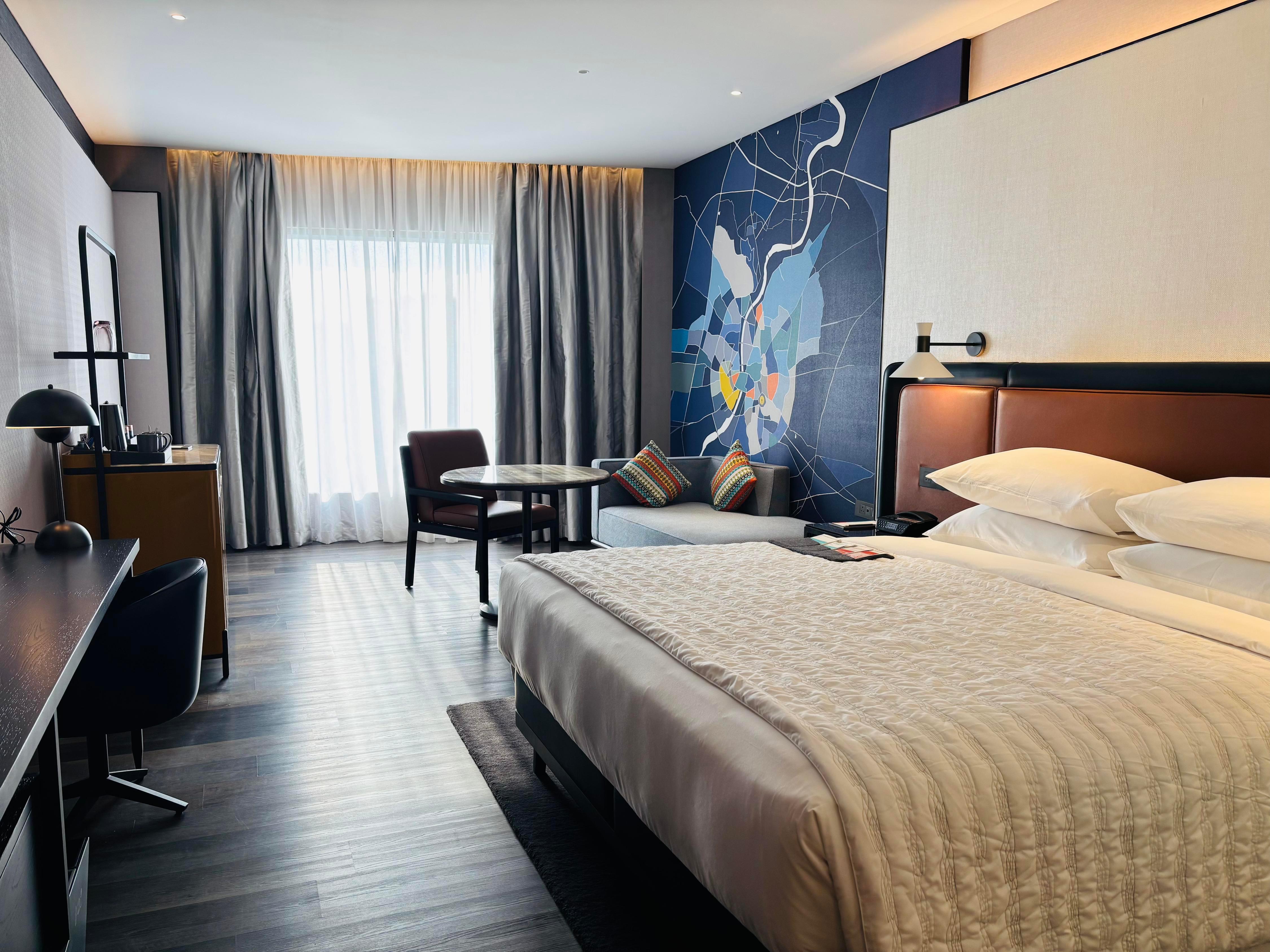 Le Meridien Ahmedabad - Tap to explore photos