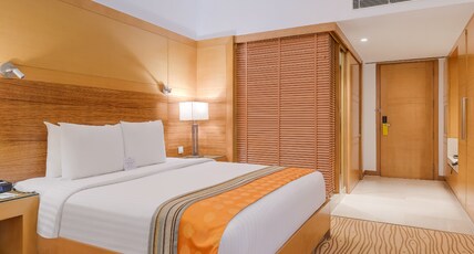 Courtyard by Marriott Gurugram Downtown, Gurgaon Room Type - Deluxe King City View