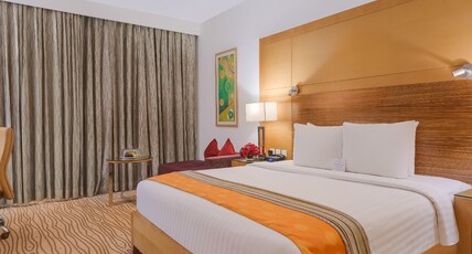 Courtyard by Marriott Gurugram Downtown, Gurgaon Room Type - Premier King Pool View