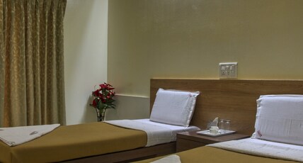 Hotel New Holiday Plaza Room Type - Deluxe Ac Room