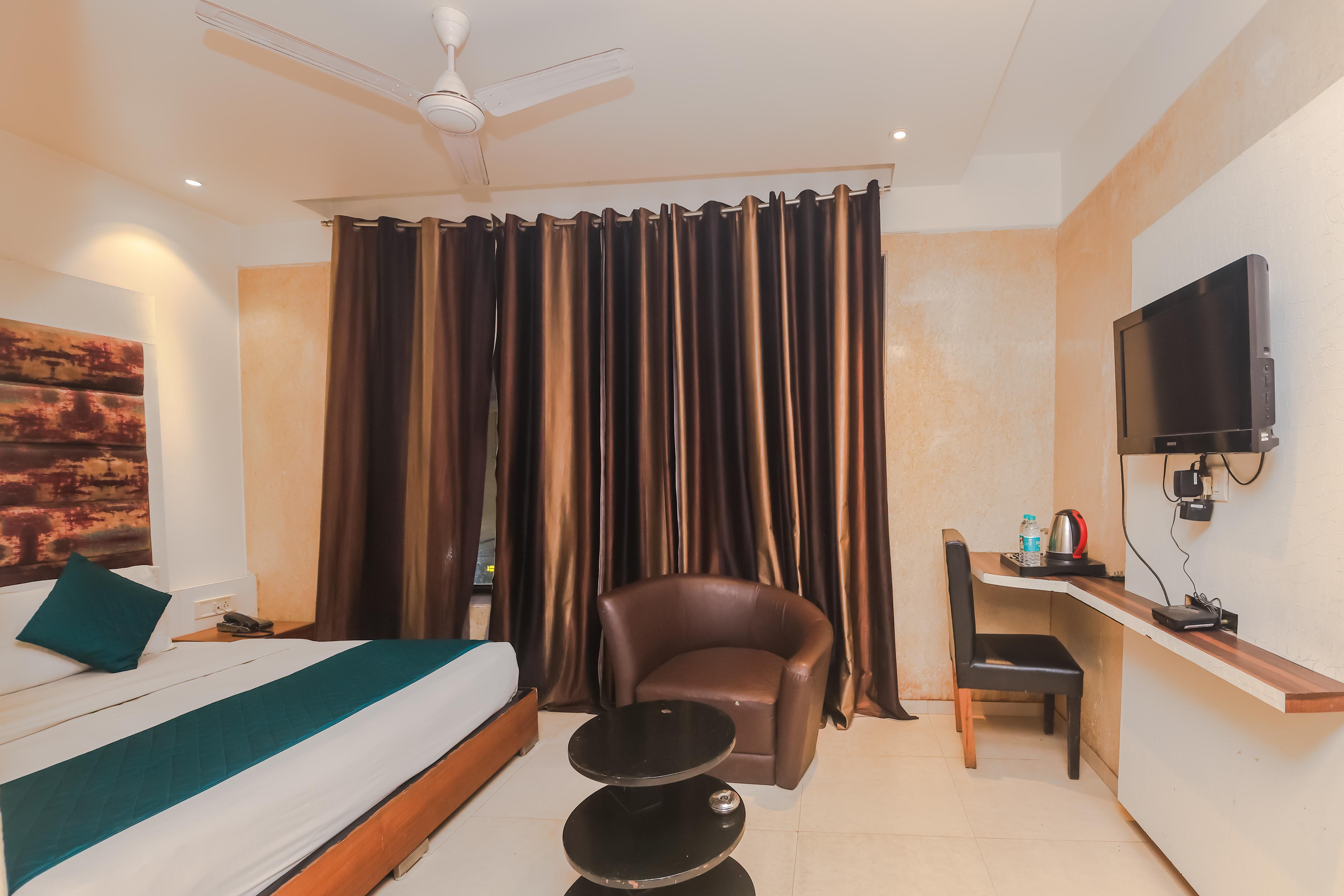 Hotel O Delhi Karol Bagh - Tap to explore photos