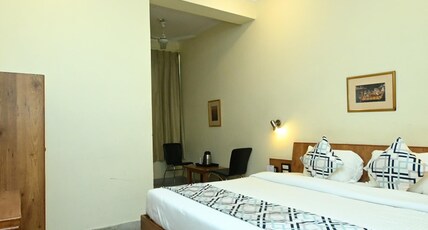 Hotel Yulia Room Type - Deluxe Room With Free Wi-Fi