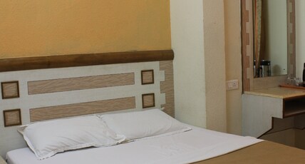 Hotel Manasa Paradise Room Type - Deluxe Non AC Room Hotel Manasa Paradise Room Type - Deluxe Non AC Room