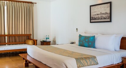 Le Pondy Beach and Lake Resort Room Type - Luxury Pool Villa