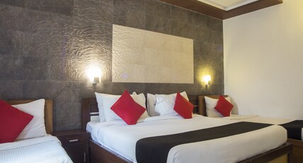 Goyal Hoteliers Tara Palace Room Type - Family Four Bed Room Goyal Hoteliers Tara Palace Room Type - Family Four Bed Room