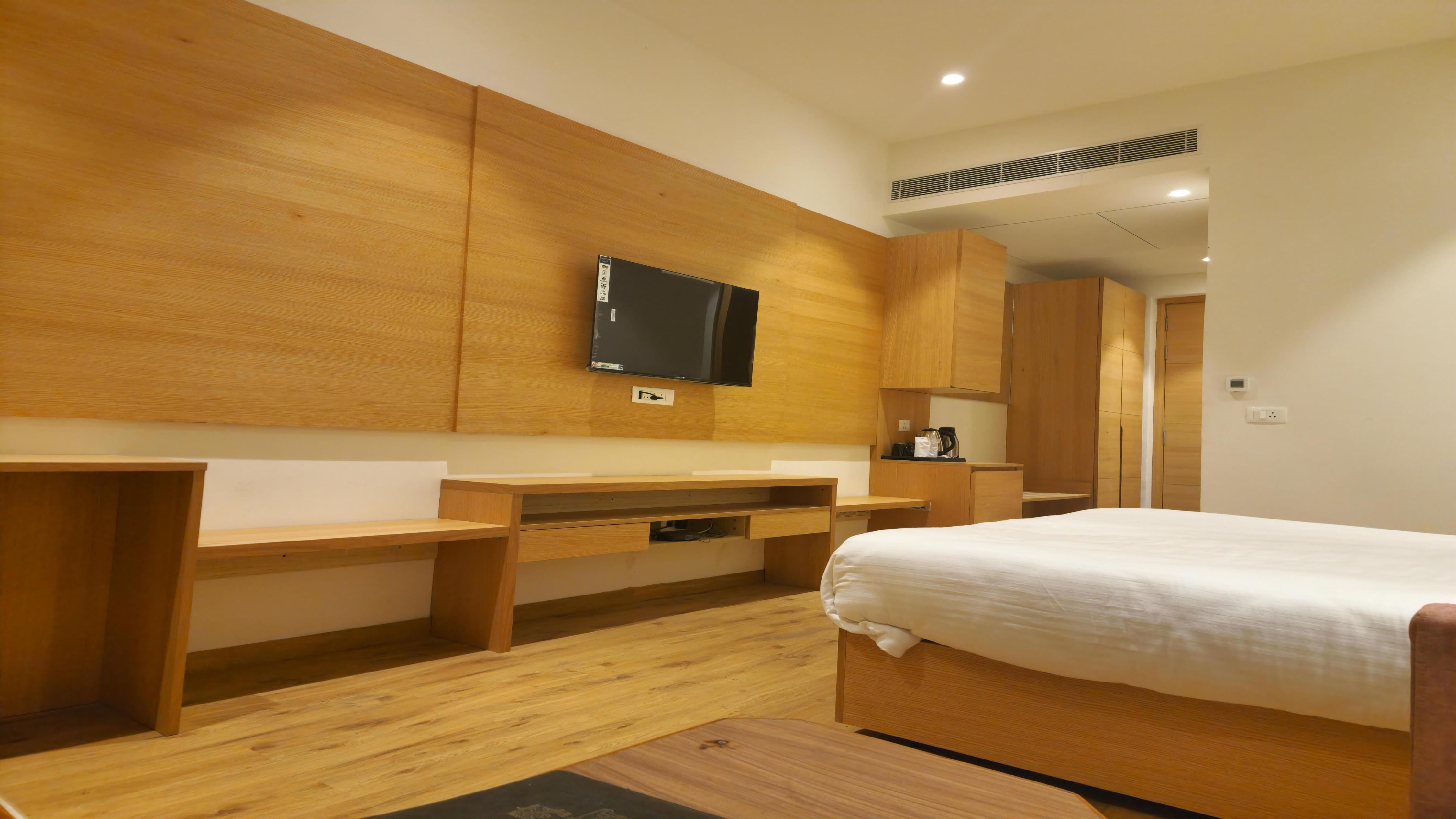 Hotel Gorbandh - 800 Mtr. away from Railway Station & Bus Stand - Tap to explore photos