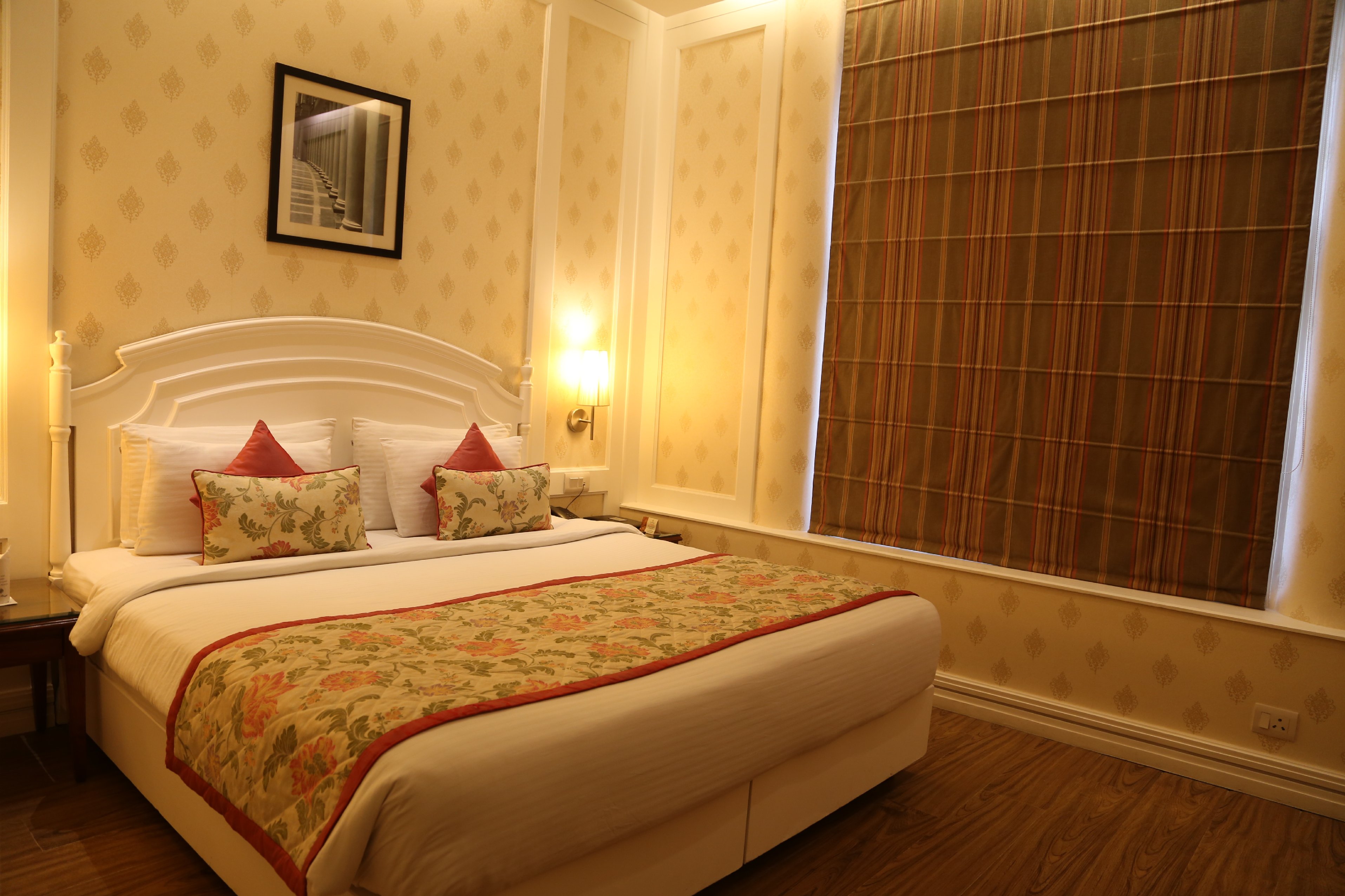 Hotel Bright Room Type - Deluxe Room