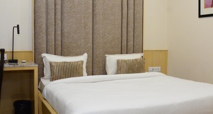 Hotel Crystal Residency Room Type - Deluxe Room